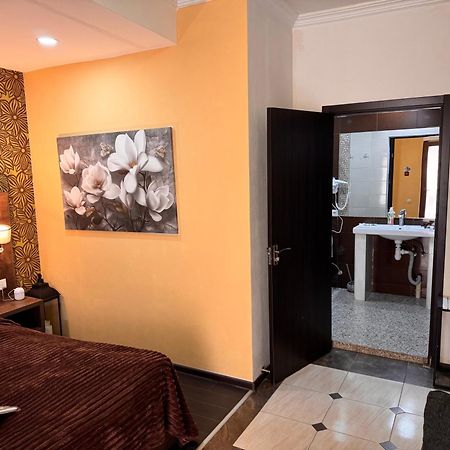 Two Lions Hotel Tbilisi Exterior photo