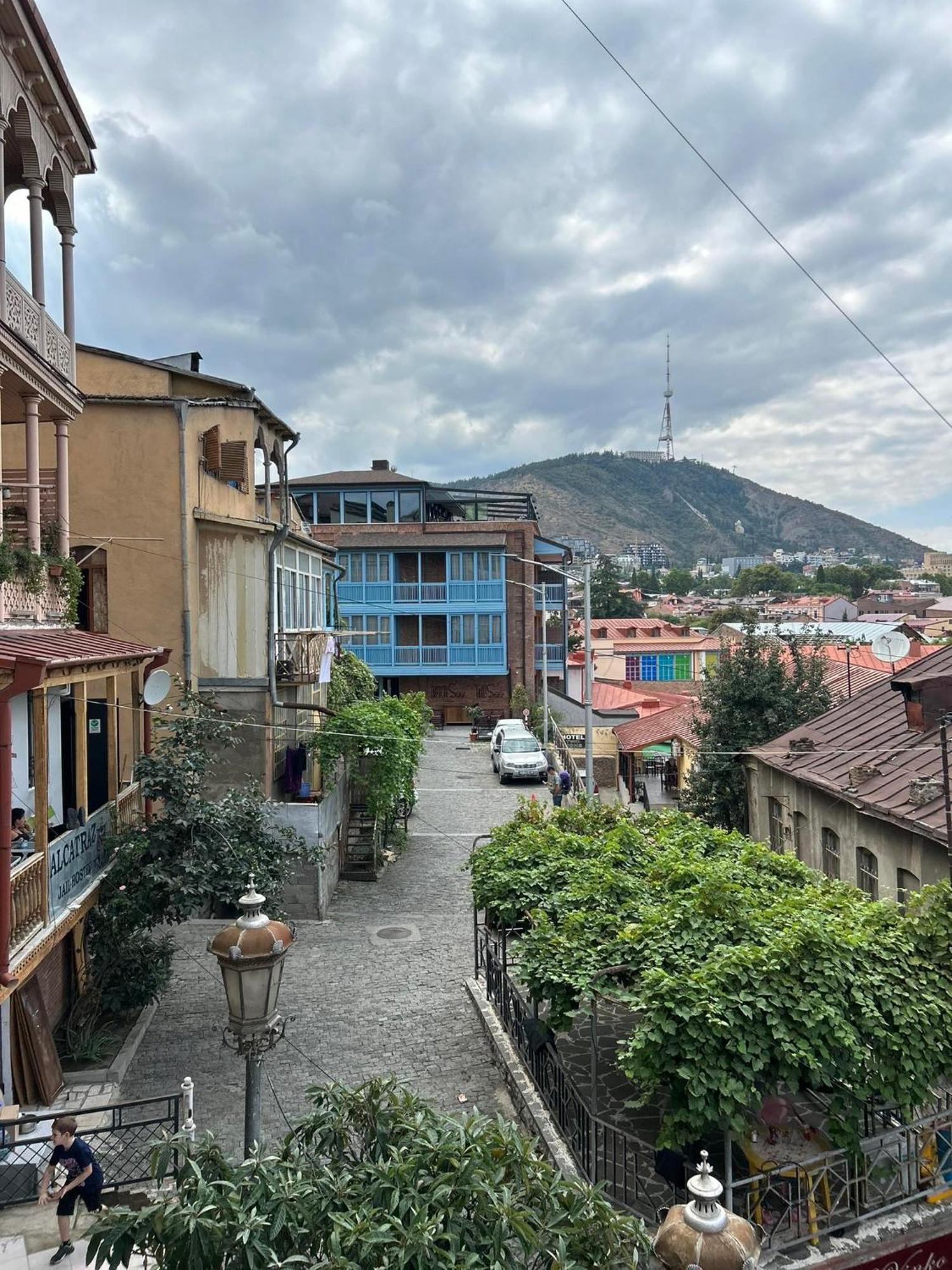 Two Lions Hotel Tbilisi Exterior photo