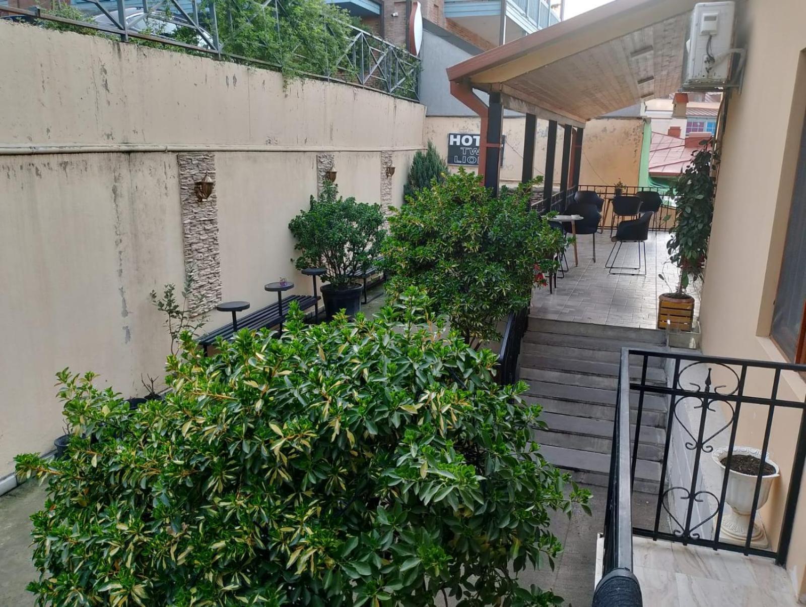 Two Lions Hotel Tbilisi Exterior photo