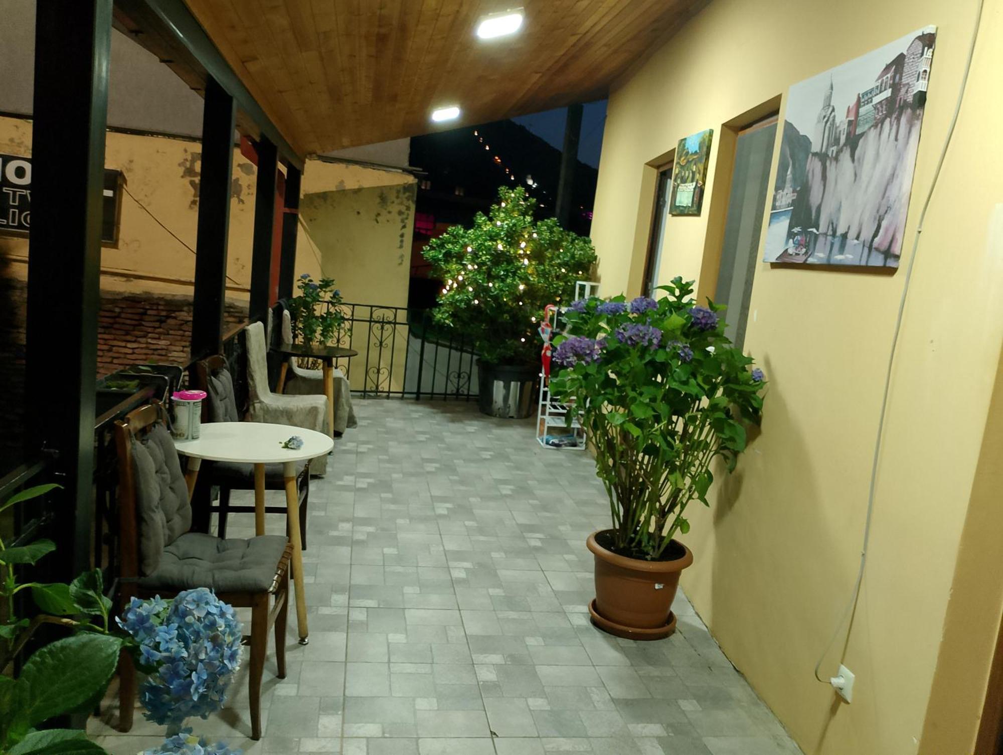 Two Lions Hotel Tbilisi Exterior photo